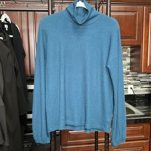 GAP Jewel Blue Soft & Sexy Waffle Turtleneck Shirt - Size Small 💙
